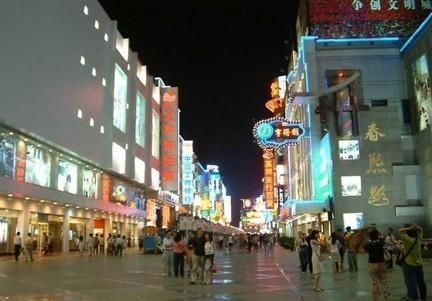 国内旅游艳遇地全接触 单身男女必备资料！（旅游的时候艳遇故事）
