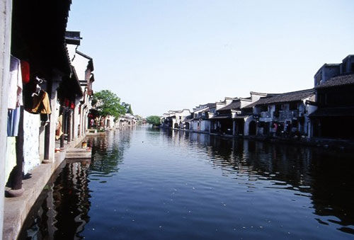 三月下江南 寻觅古镇原味的醇香生活（什么生肖三月下江南）