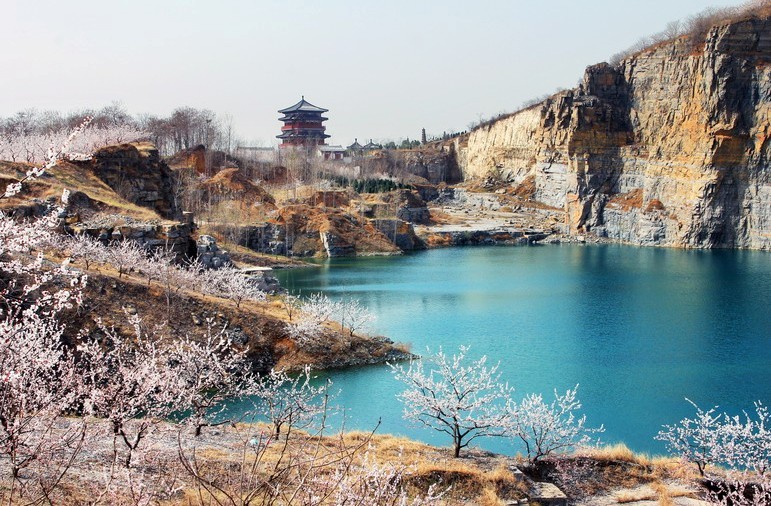 中国最大地下宫殿 芒砀山景区