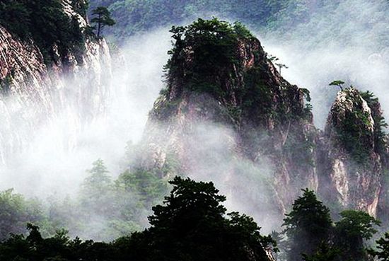 郑州出发自驾洛阳老君山线路（从郑州到洛阳老君山坐火车）