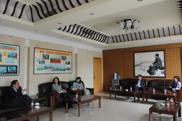 郑州市旅游局纪检组长刘海青检查黄河沿线景区假日旅游工作