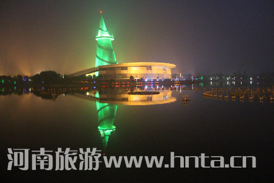 郑州绿博园“绿博之夜”点亮夏日激情（2019郑州绿博园门票多少钱）