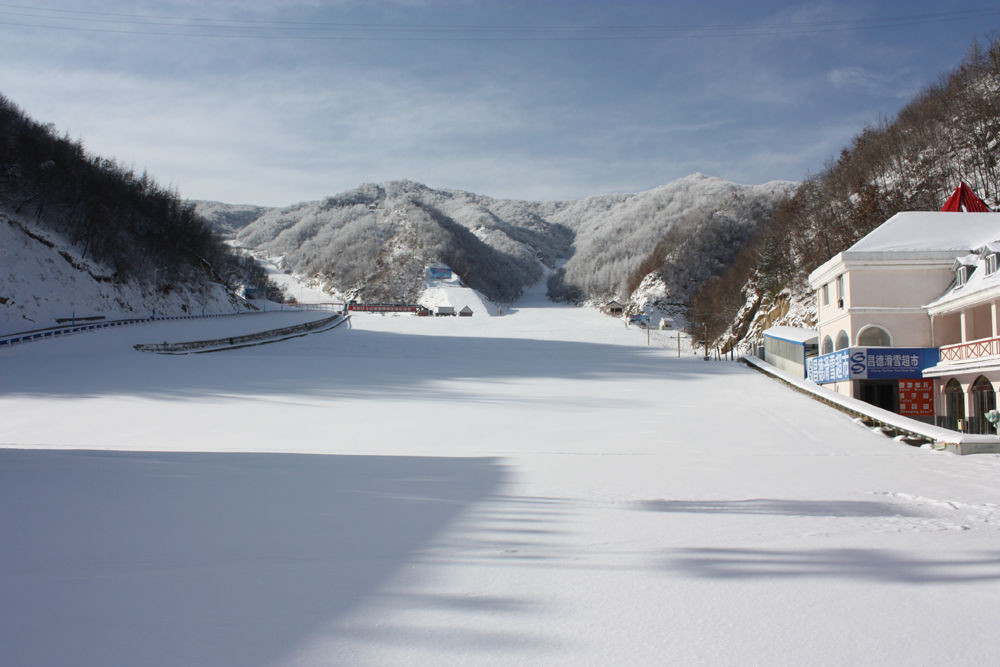 滑雪季来临,准备好在雪地上打滚儿了吗?(雪地里打滚儿的诗句是什么) 滑雪季来临,准备好在雪地上打滚儿了吗?(雪地里打滚儿的诗句是什么)