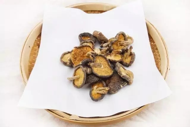 太行美景出真品，这里香菇更鲜美（太行山蘑菇种类大全及图片大全）