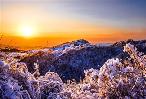 观雾凇，赏雪景，黛眉山邀您赴一场冰雪盛会