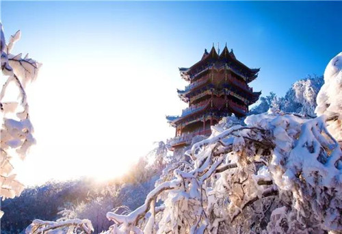 观雾凇，赏雪景，黛眉山邀您赴一场冰雪盛会