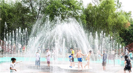 盛夏狂欢·清凉有约—开封万岁山清凉节冰爽来袭,定义汴“凉”夏日新玩法!