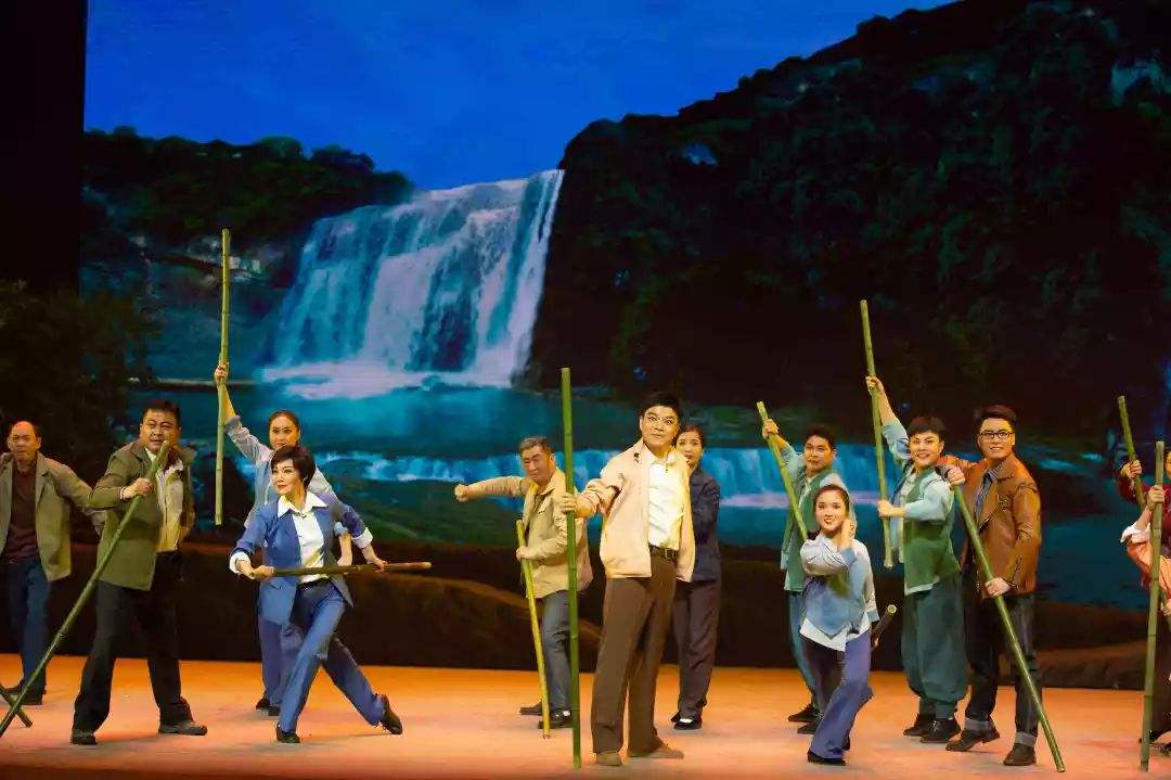 我省九部作品入选 “百年百部(项)”重点扶持作品(百年百项重大项目) 我省九部作品入选 “百年百部(项)”重点扶持作品(百年百项重大项目)