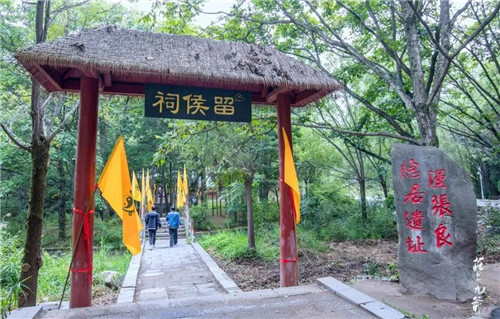爱上白云山，只需要几个瞬间！
