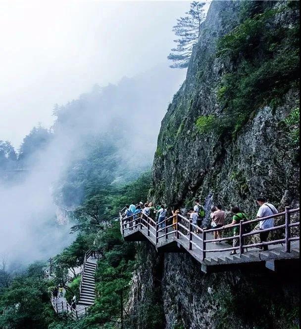 老君山 | 身体与灵魂,必须有一个在路上(老君山旅游攻略) 老君山 | 身体与灵魂,必须有一个在路上(老君山旅游攻略)