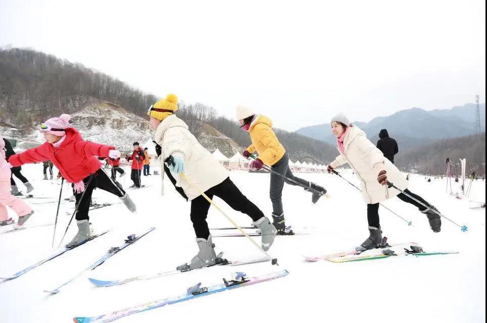 刺激滑雪、漫山雾凇、云涛雪浪……这才是冬天老界岭玩雪的正确打开方式！