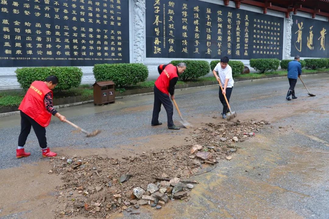 老君山积极应对强降雨，防汛抢险保安全！