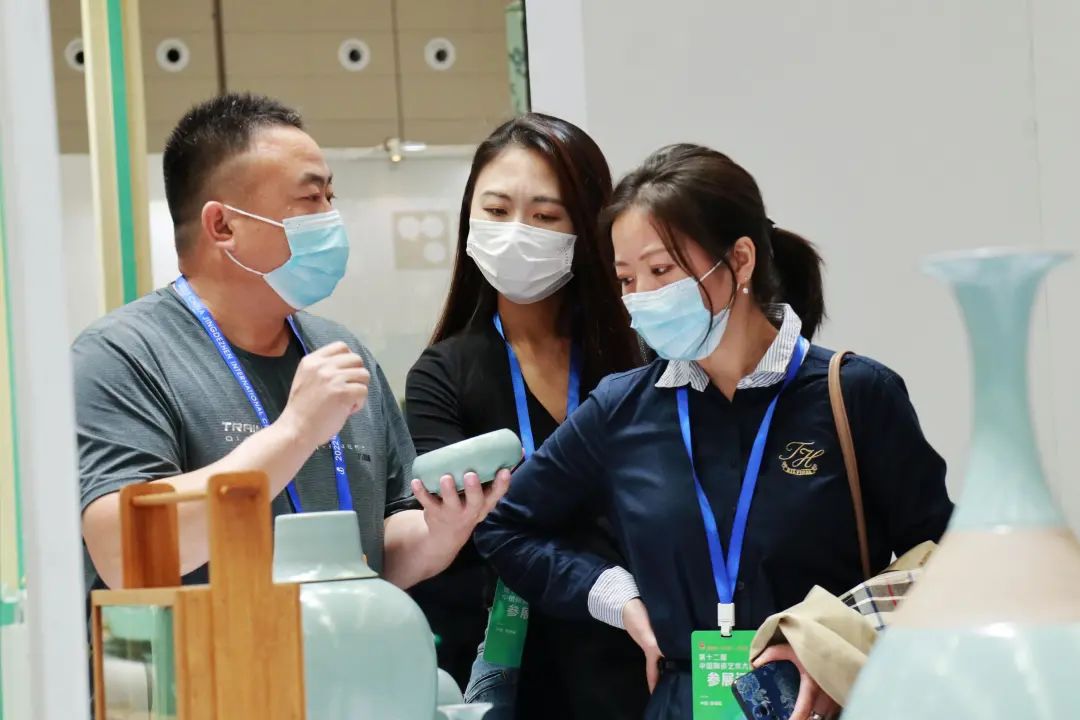 宝丰汝瓷精品力作亮相第19届中国景德镇国际瓷博会(宝丰汝窑古镇在哪里) 宝丰汝瓷精品力作亮相第19届中国景德镇国际瓷博会(宝丰汝窑古镇在哪里)