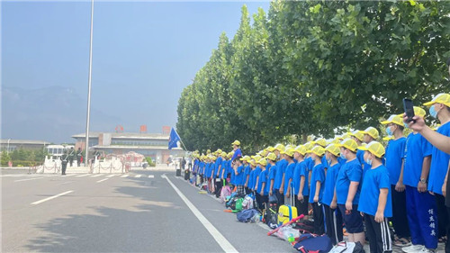 八里沟红色教育基地举行青少年主题研学实践活动（八里沟景区视频讲解）