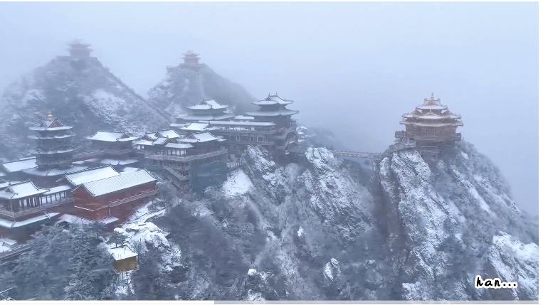 这个冬天，老君山与你有一场冬日约会（这个冬天,老君山与你有一场冬日约会英语）