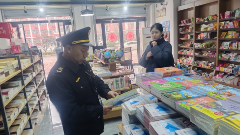 淇县：开展“春季开学季”校园周边文化市场专项检查行动（学校周边环境调查报告范文）