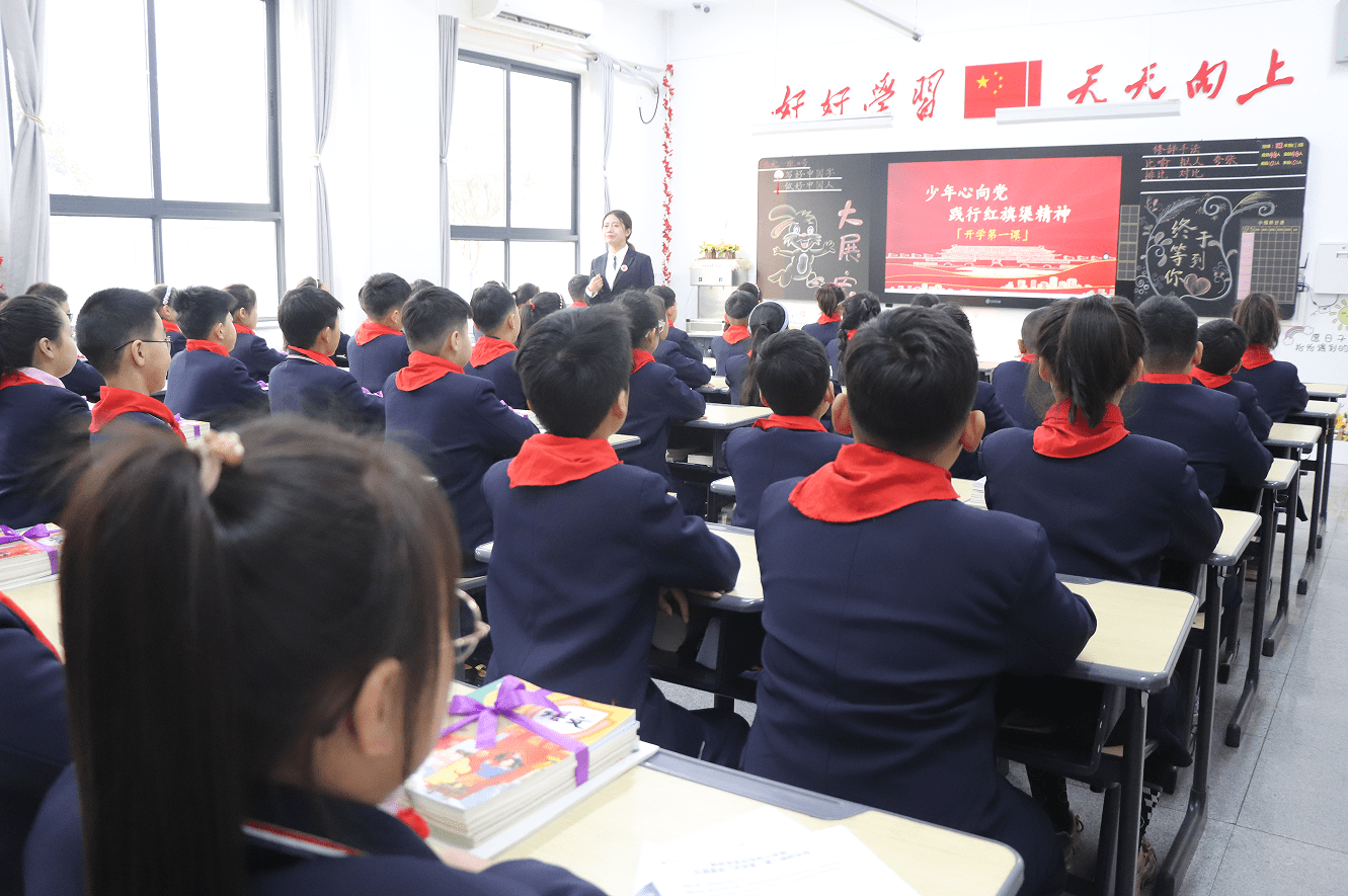红旗渠畔的“红旗渠班”（嗯,红旗渠）