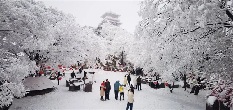“雪”色王屋山  美出新高度（王屋山下雪）