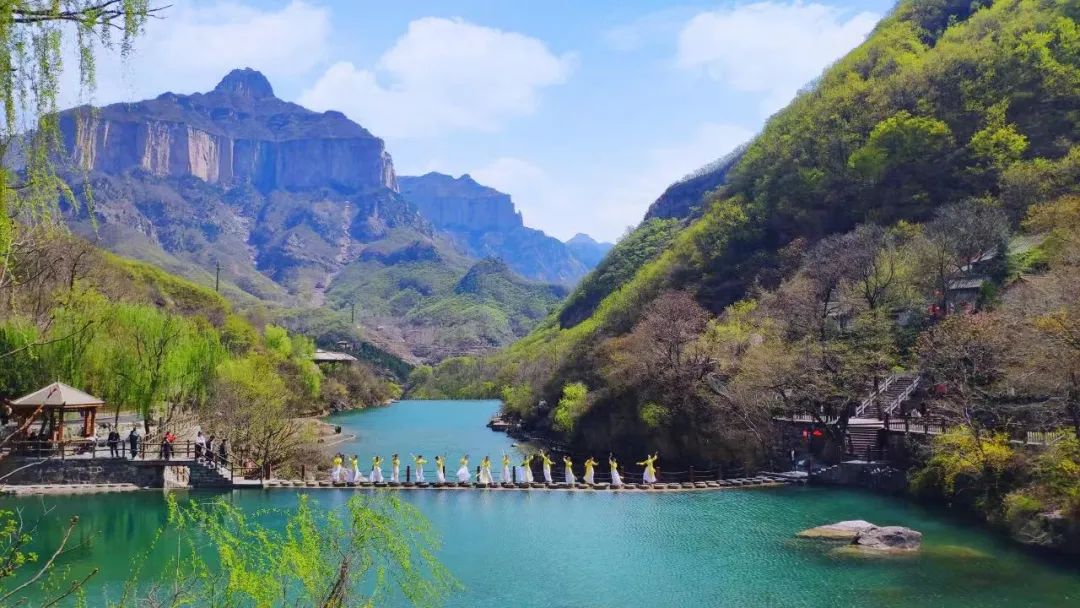 新乡南太行|山水间，奔赴一场春的约会！（新乡南太行旅游有限公司官网地址）