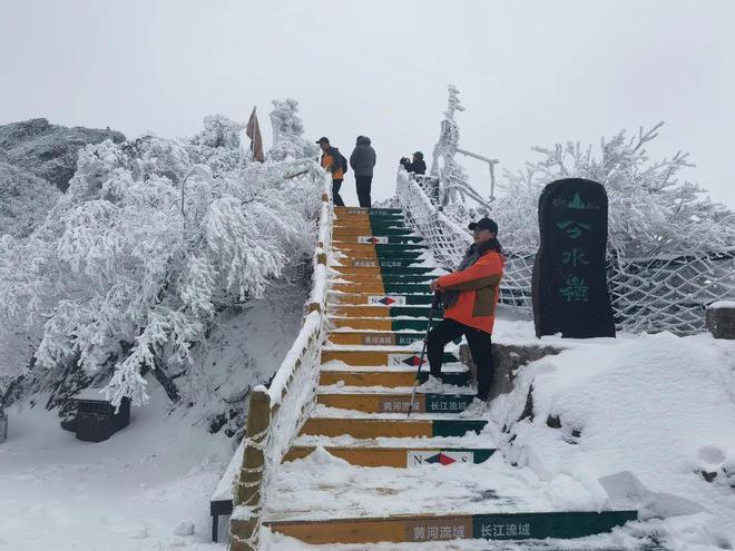 河南老界岭：最后的桃花雪，万亩花海即将盛放（河南老界岭好玩吗）