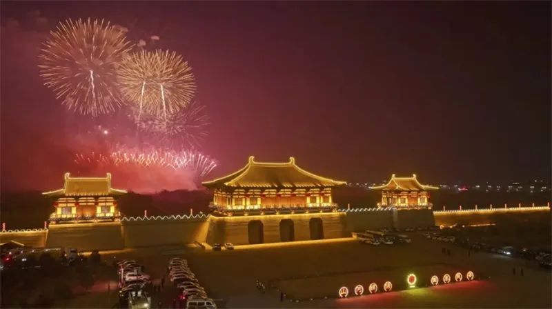 洛阳：2023元宵节音乐焰火晚会上演（洛阳灯会什么时候开始）