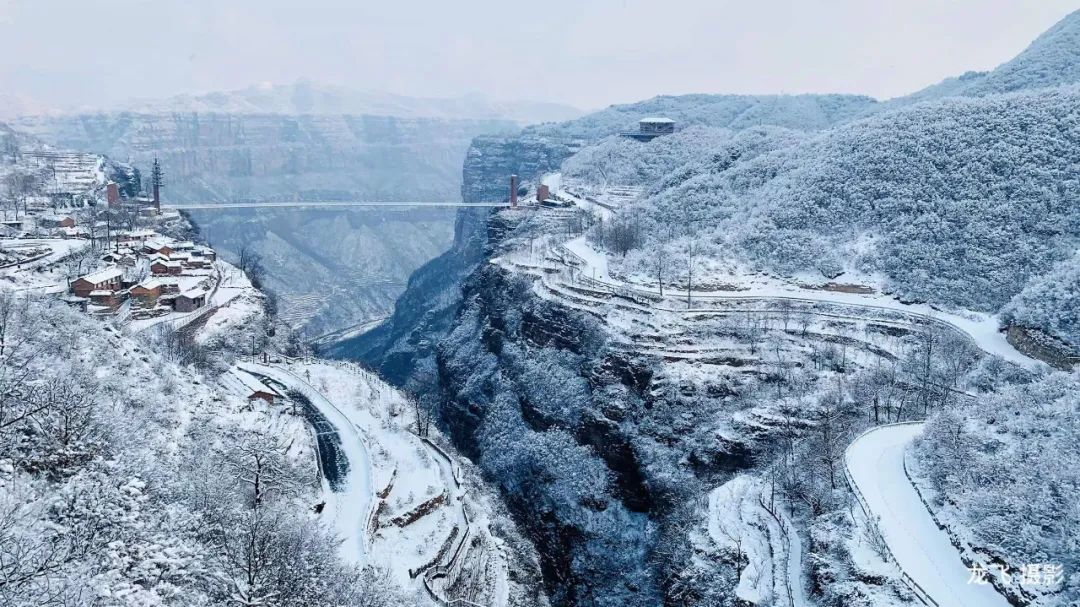 太行大峡谷迎立春首场降雪！飞雪皆是春花，美轮美奂！（2021年太行大峡谷旅游时间）